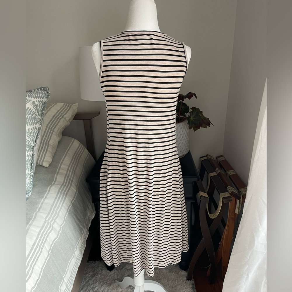 Latched Mama Drawstring Nursing Dress - Picture 2 of 4